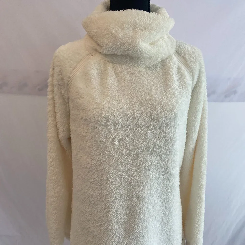 SOLD Old Navy Winter White Fleece Mock Neck Long Sleeve Top NWOT - Picture 13 of 15